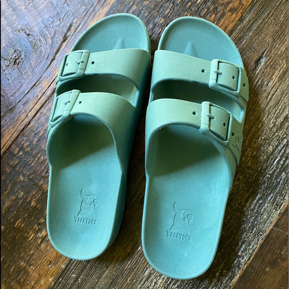 CACATOES ❤️ NWT Waterproof Sandals Made in Brazil